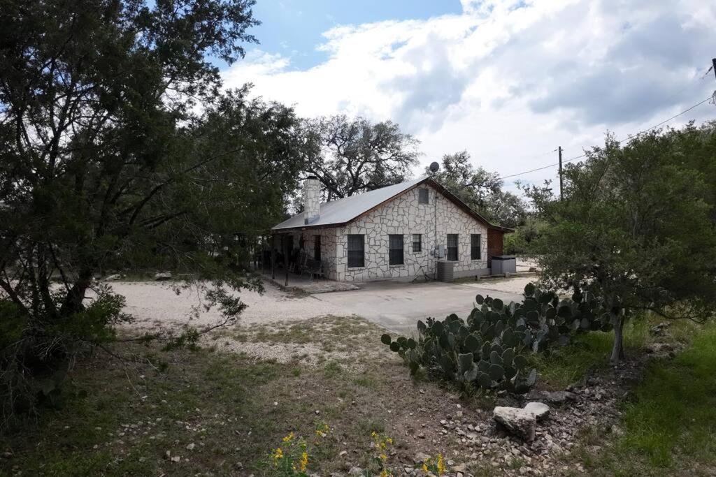 Laurel Canyon - Frio River Haven Villa Concan Exterior photo